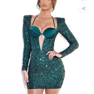 Miss Circle Melina Emerald Green Long Sleeve
Sequin Dress
